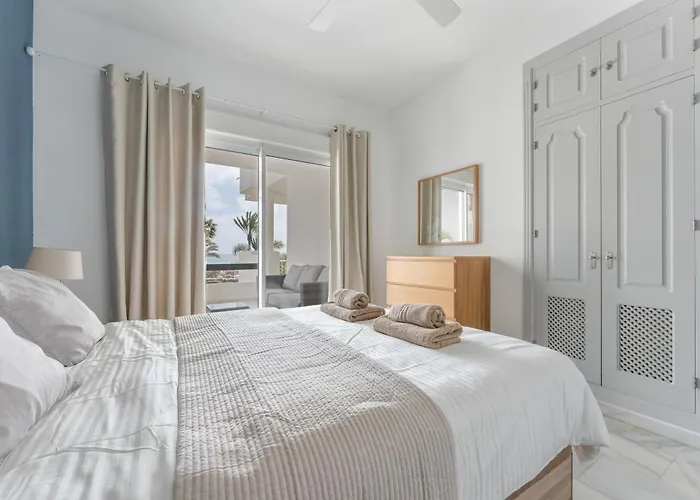 203 Arruzafa Sea View 아파트