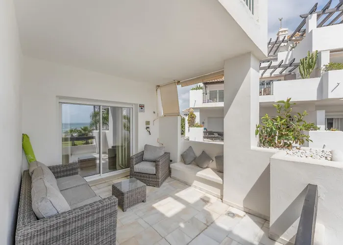 203 Arruzafa Sea View *